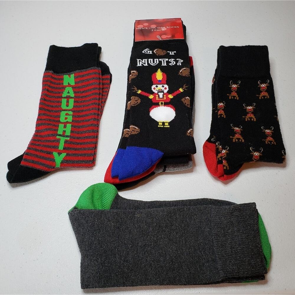 Kohl's Holiday Christmas Theme Crew Socks Six Pair Bundle - Picture 9 of 9